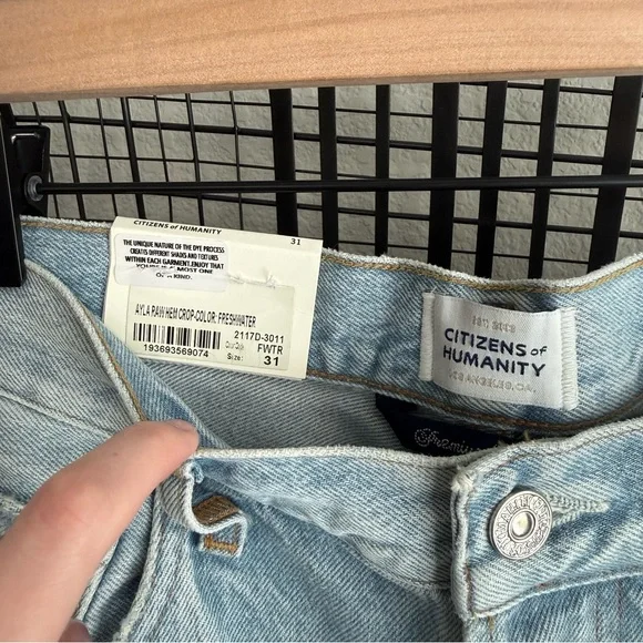 Citizens of Humanity Ayla Raw Hem Crop Jeans freshwater - Picture 4 of 10